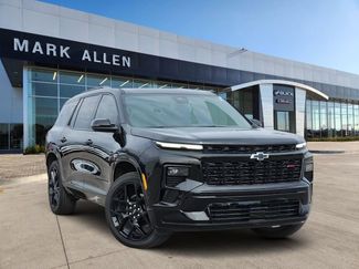 Used 2025 Chevrolet Traverse RS video 1