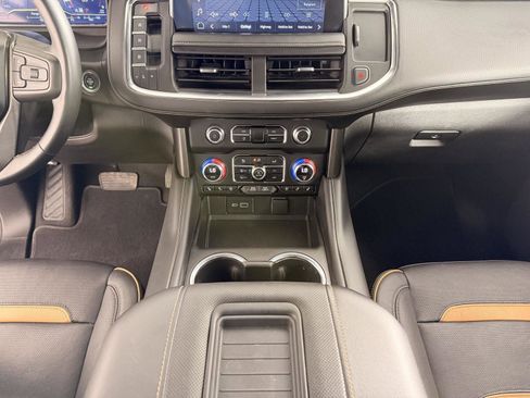 Used 2023 GMC Yukon AT4 w/ AT4 Premium Plus Package AWD/4WD image 33