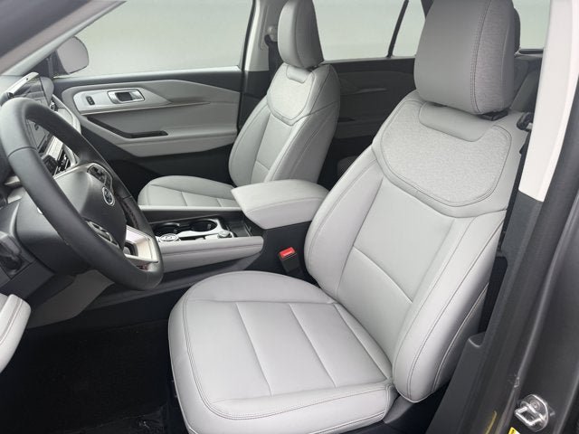 New 2026 Ford Explorer Active w/ Active Comfort Package AWD/4WD image 8