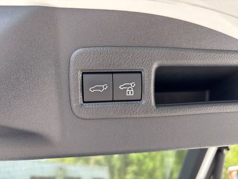 Used 2023 Subaru Solterra AWD image 31