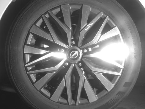 Used 2025 Nissan Altima 2.5 SV image 12