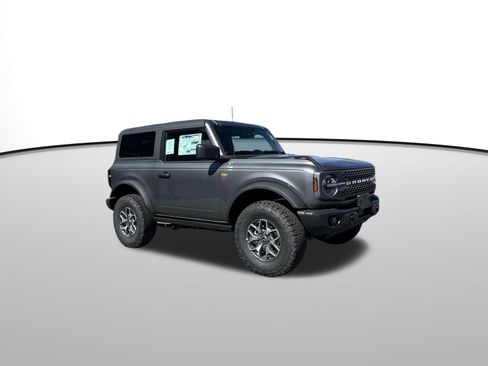 New 2025 Ford Bronco Badlands image 7