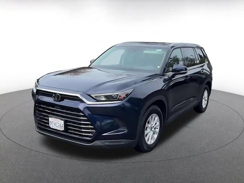 Used 2025 Toyota Grand Highlander FWD image 7