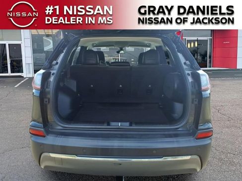 Used 2020 Jeep Cherokee Limited FWD image 8