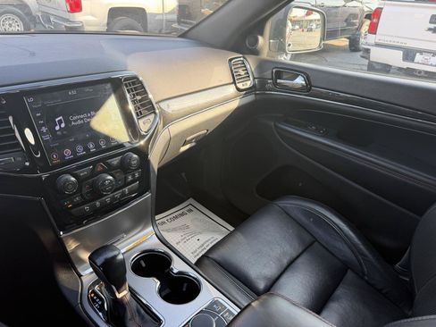 Used 2020 Jeep Grand Cherokee Trailhawk w/ Trailhawk Luxury Group AWD/4WD image 15
