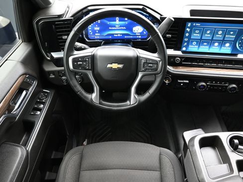 Used 2024 Chevrolet Silverado 2500 LT AWD/4WD image 26