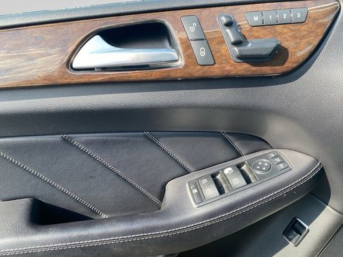 Used 2015 Mercedes-Benz GL 450 4MATIC image 12