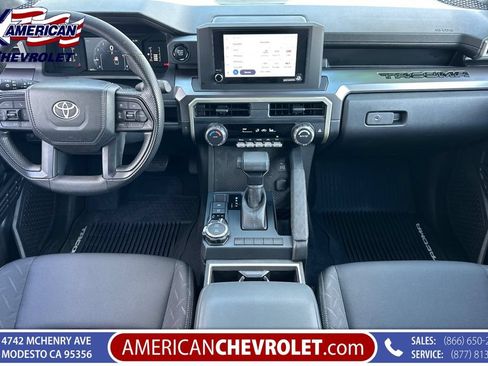 Used 2025 Toyota Tacoma SR5 AWD/4WD image 16