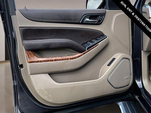 Used 2015 Chevrolet Suburban LTZ image 18