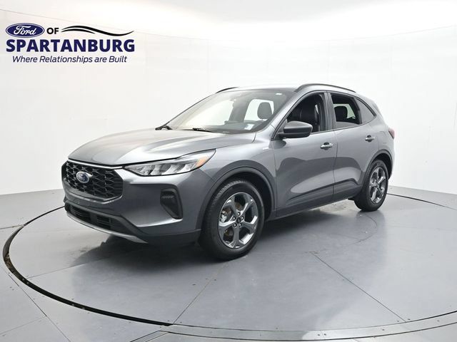 Used 2025 Ford Escape ST-Line FWD image 3
