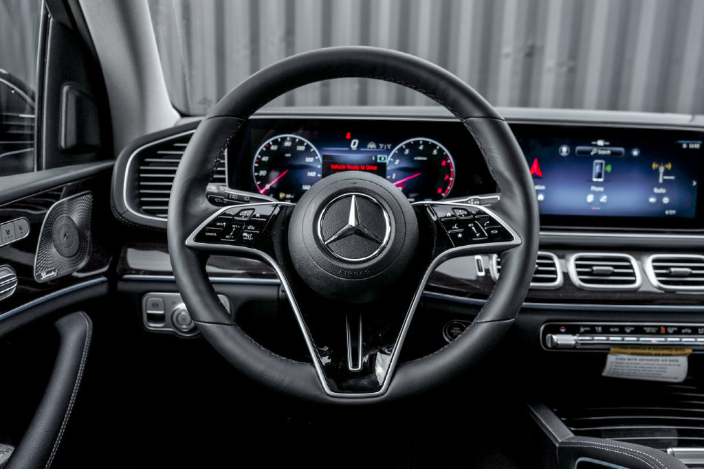 Used 2026 Mercedes-Benz GLS 450 4MATIC image 21