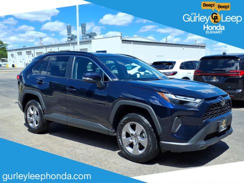 Used 2025 Toyota RAV4 XLE AWD/4WD image 1