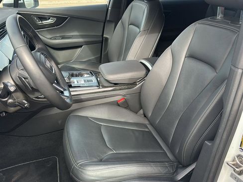 Used 2025 Audi Q7 3.0T Premium Plus image 2