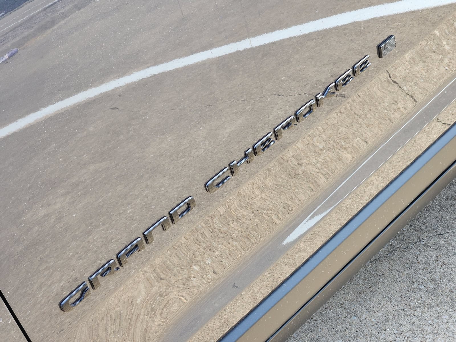 New 2026 Jeep Grand Cherokee Limited w/ Limited Altitude Package AWD/4WD image 18