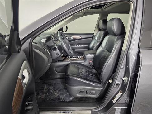Used 2018 Nissan Pathfinder Platinum AWD/4WD image 32