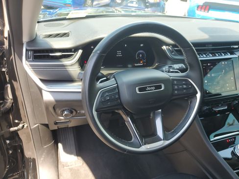 Used 2021 Jeep Grand Cherokee L Laredo w/ Luxury Tech Group I RWD image 15
