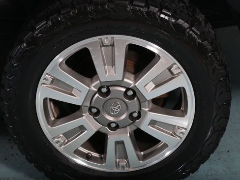 Used 2016 Toyota Tundra Platinum image 25
