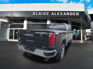 New 2025 GMC Sierra 2500 SLT w/ SLT Convenience Package video 3