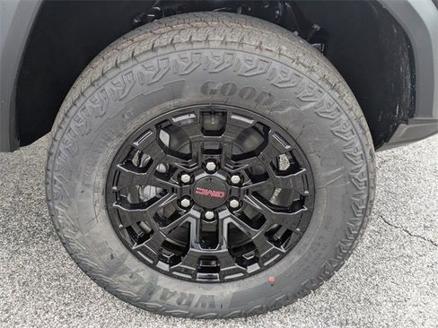 New 2026 GMC Canyon Elevation w/ Convenience Package image 10