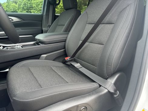 New 2026 Chevrolet Traverse LT FWD image 11