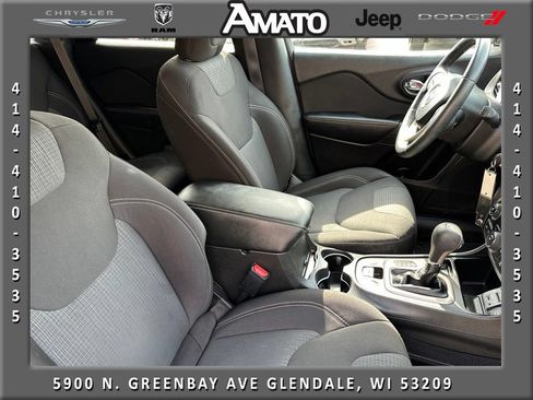 Used 2015 Jeep Cherokee Latitude FWD image 14