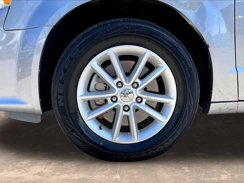 Used 2019 Dodge Grand Caravan SXT FWD image 34