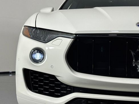 Used 2018 Maserati Levante GranSport image 13