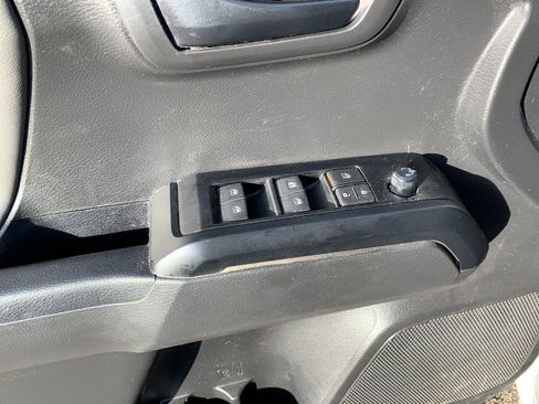 Used 2023 Toyota Tacoma SR AWD/4WD image 13