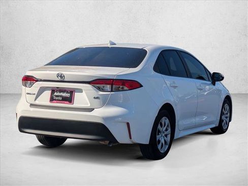 Used 2023 Toyota Corolla LE image 5