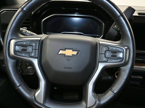 Used 2025 Chevrolet Silverado 2500 LT w/ Convenience Package AWD/4WD image 13