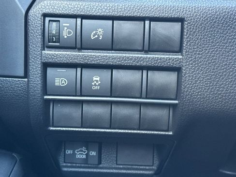 Certified 2025 Toyota Tacoma SR image 32