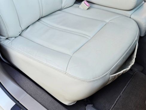 Used 2003 Lincoln Town Car Cartier image 96