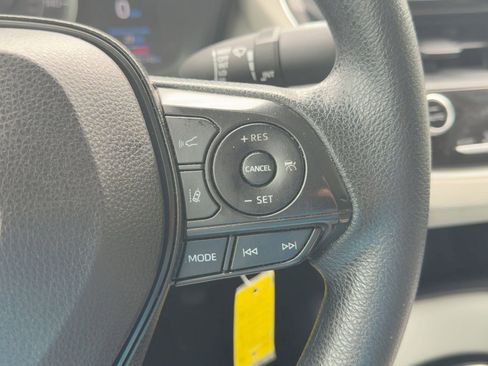 Used 2022 Toyota Corolla LE image 14
