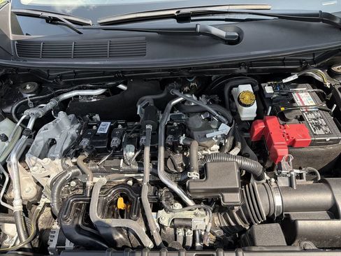 Certified 2025 Nissan Kicks SV AWD/4WD image 18