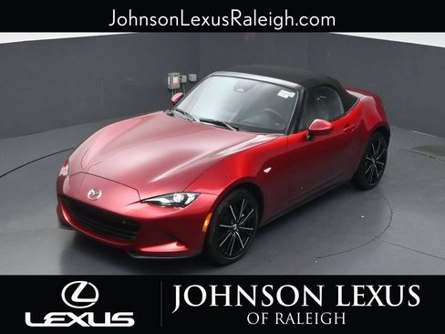 Used 2024 MAZDA MX-5 Miata Grand Touring RWD image 23