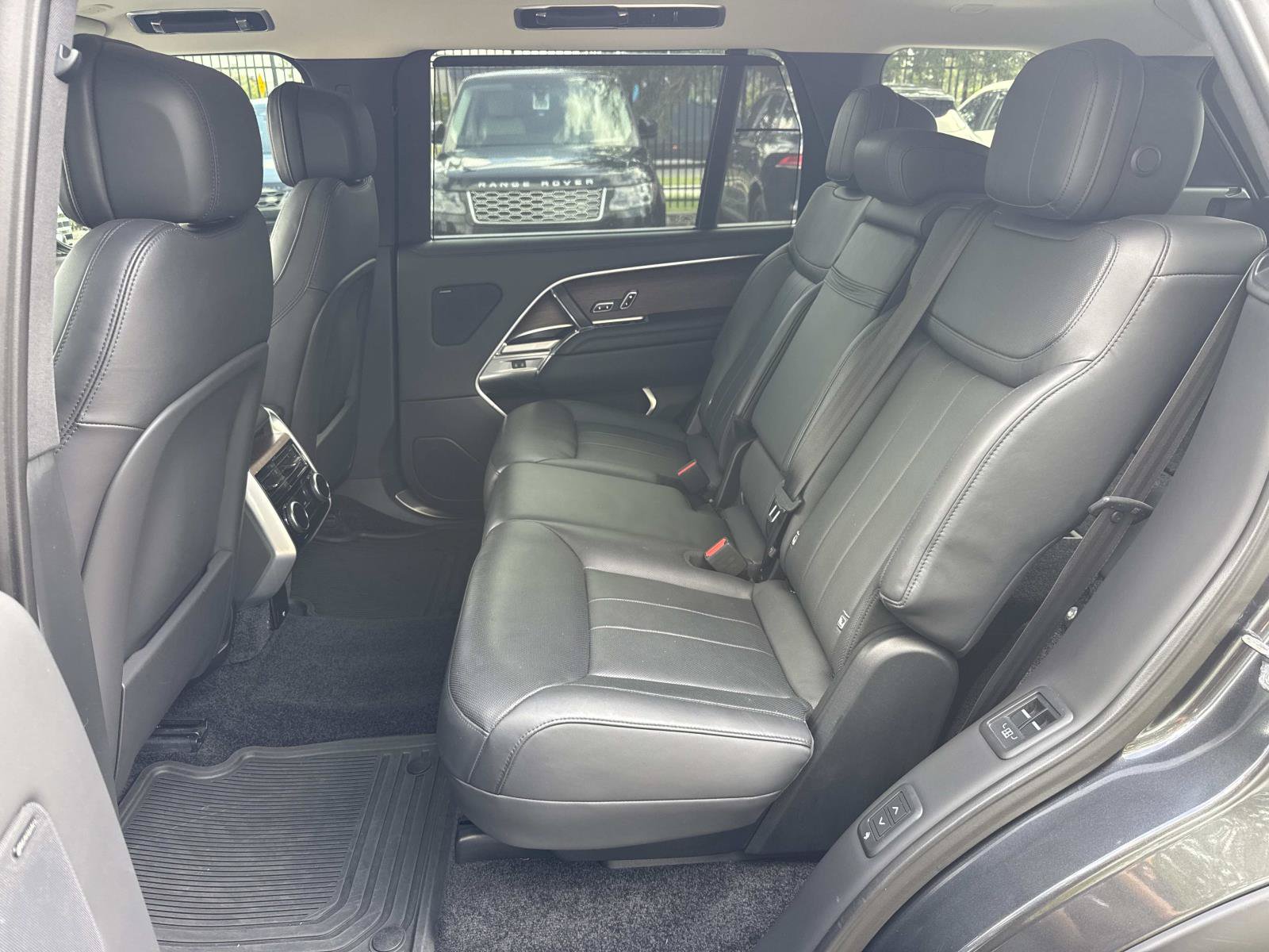 Certified 2023 Land Rover Range Rover Long Wheelbase SE AWD/4WD image 14