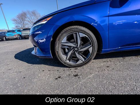 Certified 2023 Hyundai Elantra SEL w/ Convenience Package image 11