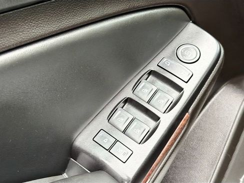 Used 2016 GMC Yukon XL SLE w/ Convenience Package image 17