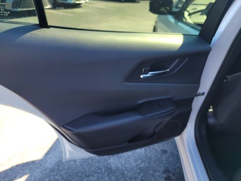 Used 2025 Toyota Prius XLE image 11