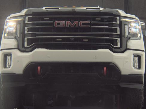 Used 2020 GMC Sierra 3500 AT4 w/ AT4 Premium Package image 3