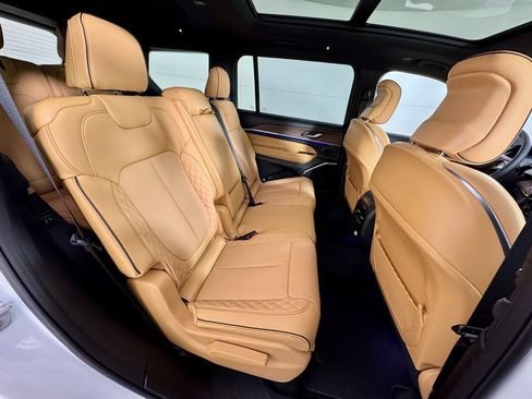 New 2025 Jeep Grand Cherokee L Summit w/ Obsidian Package image 20