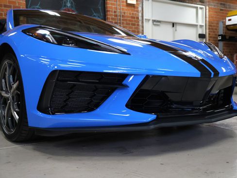 Used 2021 Chevrolet Corvette Stingray Convertible w/ Z51 Performance Package image 8