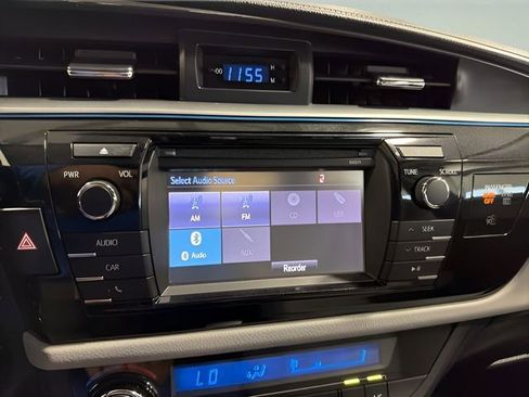 Used 2016 Toyota Corolla LE image 19