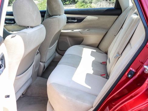 Used 2013 Nissan Altima 2.5 SV FWD image 21