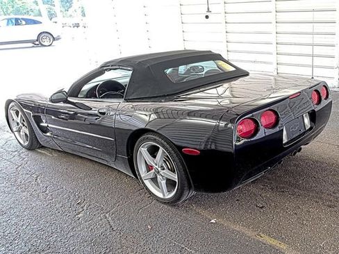 Used 2001 Chevrolet Corvette Convertible w/ Preferred Equipment Group2 RWD image 3