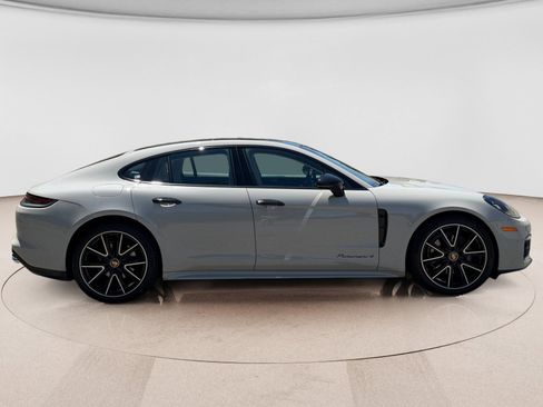 Used 2023 Porsche Panamera RWD image 6