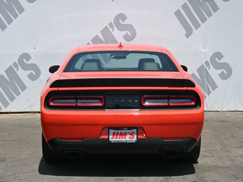 Used 2022 Dodge Challenger SRT Hellcat w/ Plus Package RWD image 6