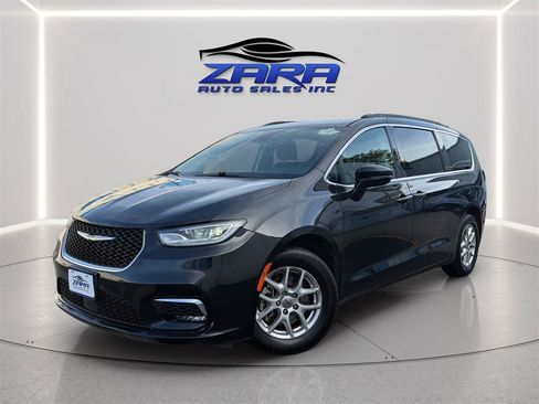 Used 2022 Chrysler Pacifica Touring-L FWD image 1