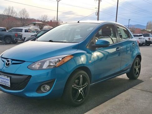 Used 2011 MAZDA MAZDA2 Touring image 4