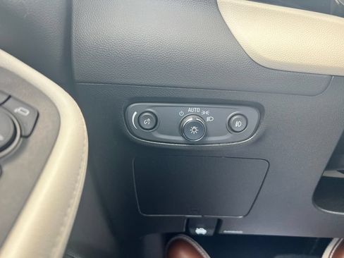 Used 2023 Buick Encore GX Select w/ Safety Package II FWD image 18
